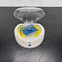 VWR Mini Centrifuge image 2